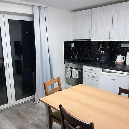 De-lu Aparthotel